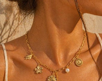 Collier doré femme multi pendentifs, collier bohème chic acier inoxydable, bijou tendance été, collier charms fleur cœur perle