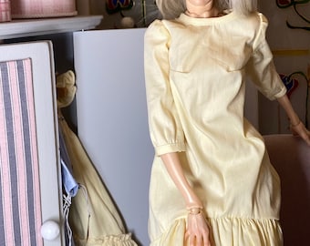 Dress  with frill and sleeves bjd dolls.