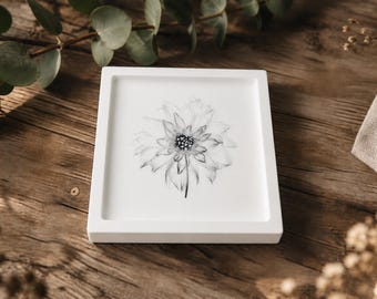 EINZELSTÜCK | Trendiger Untersetzer aus Gießkeramik im Boho Stil mit Blume| Modell "Shika"| Kerzenuntersetzer |