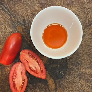 2 Flaschen Kaltgepresstes Natives Olivenöl Extra mit Lycopin aus Tomaten 250ml
