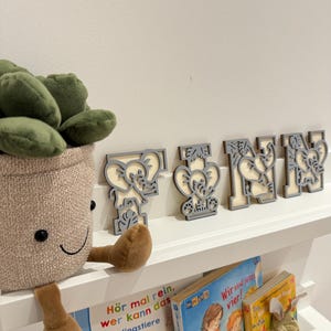 Letrero de puerta de madera personalizado, placa con nombre para habitación infantil, letras de madera, decoración habitación infantil, letrero de madera, letras de madera