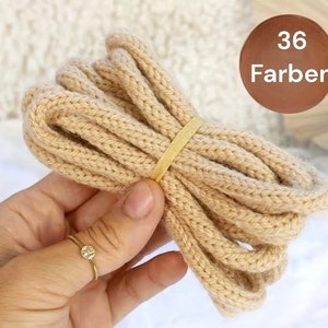 Strickschlauch für  Schriftzug aus Draht und Wolle Türschild Namensschild Geschenk Taufe Geburt Hochzeit Platzkarte Buchstaben Strickname