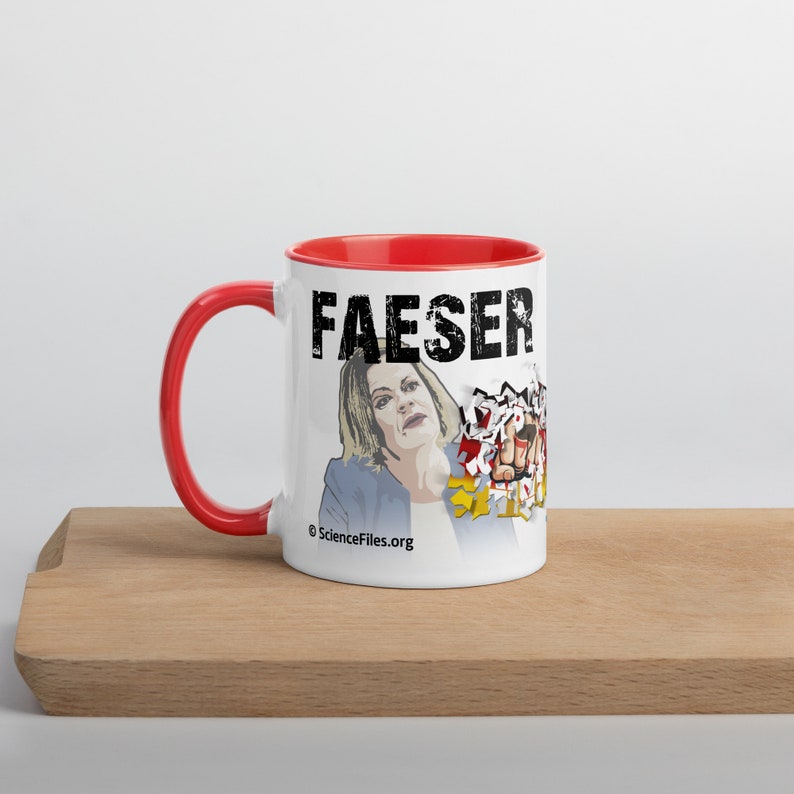 Tasse mit farbiger Innenseite