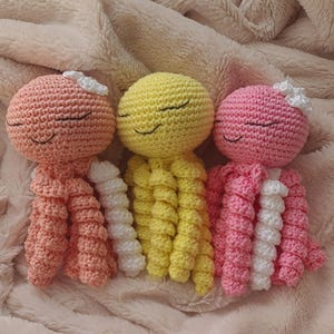 Pieuvre au crochet pour prématurés, jouet sensoriel pour nouveau-né, méduse amigurumi, peluche douce