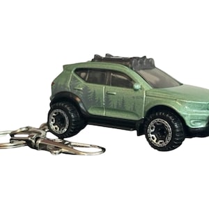 Volvo XC40 Recharge Keychain