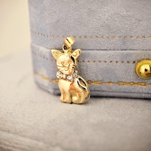 9ct Gold Cat Charm - Cute Aesthetic 90&#39;s Kitten Pendant - puffy 3D 9k Jewellery