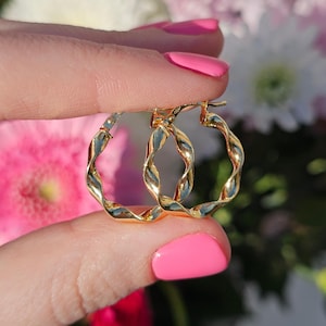 Vintage 9ct Gold Twisted Hoop Earrings, 23mm - Charlotte Gold - Vintage Gold Gift For Loved Ones 375 9k
