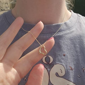Modern Era 9ct Yellow Gold Floating Heart Necklace with 18&quot; 9ct Gold Curb Chain - 9k Puffed Pendants and Charms