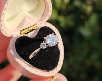 9ct White Gold Trilogy Engagement Promise Ring Size L