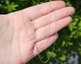 Vintage 9ct White Gold Diamond Cut Curb Chain: Skinny Necklace, 18 Inch