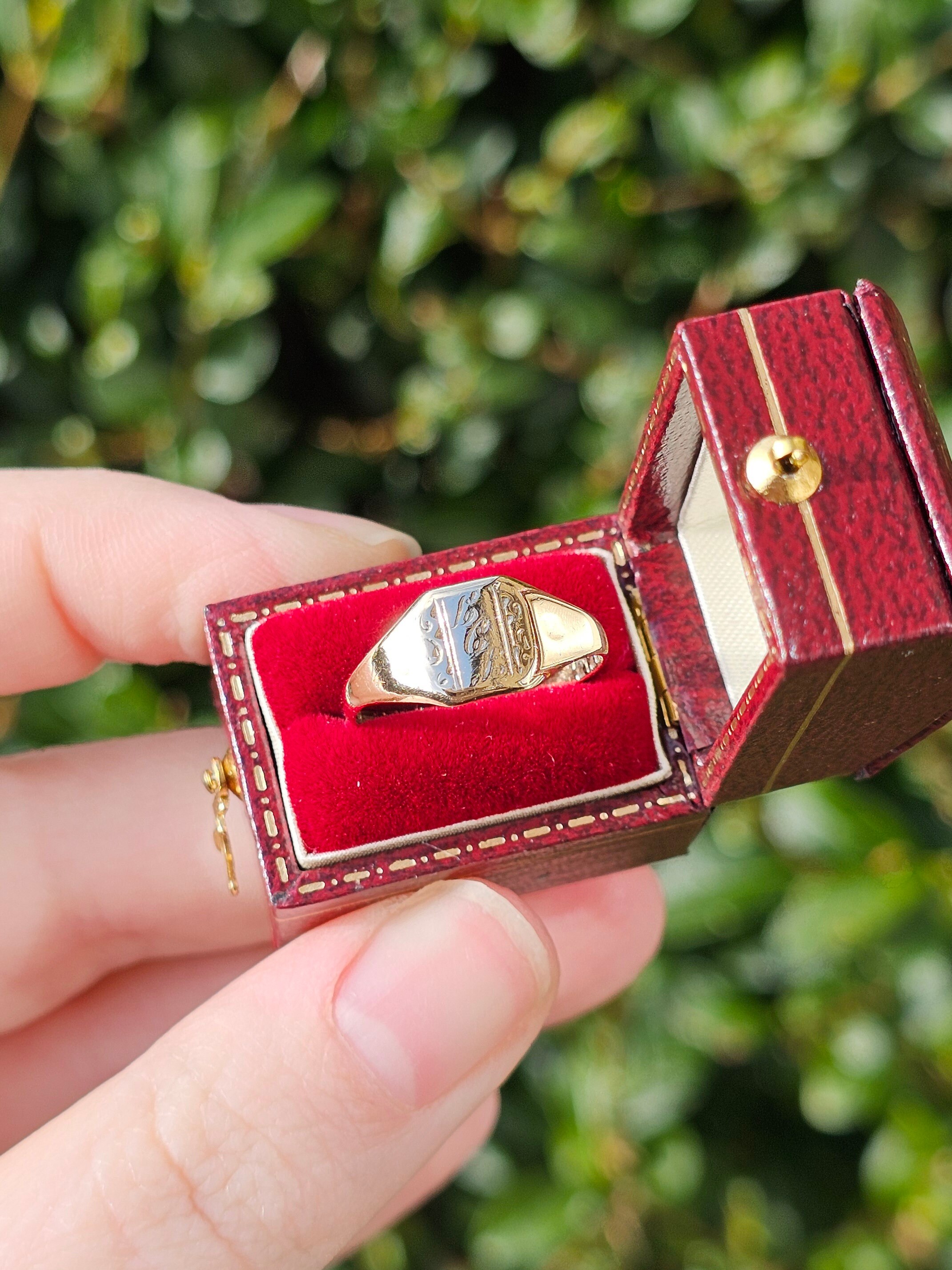 英12 Rue East Birmingham BIRMINGHAM Birmingham /00250 Antique 9ct Gold Signet Ring birmingham Circa 1910 Size Uk J