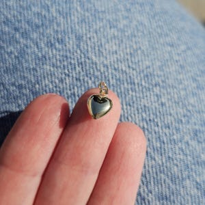 Nowoczesna Era 9ct Żółte Złoto Puffy Heart Charm - 9k Puffed Pendants