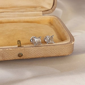 14ct White Gold 1.50ct Diamond Solitaire Stud Earrings Screw Back 14k