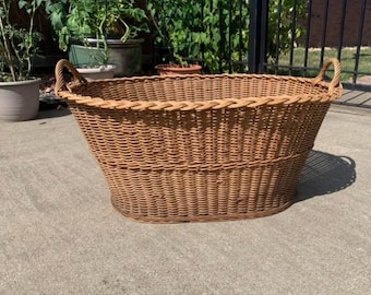 Vintage MCM extra large woven basket made by Chicago Lighthouse baskets by the blind (1936-1955)