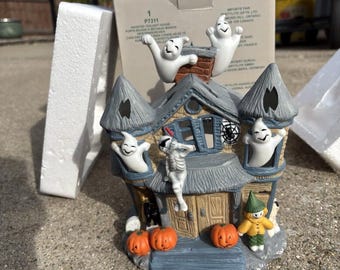 Partylite Haunted Tealight House – P7311 – 2000s Ceramic Halloween Decor