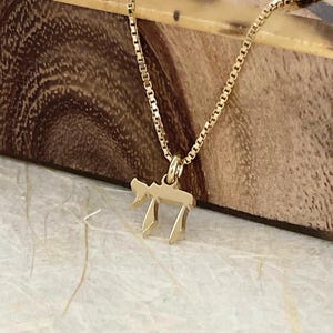 Collar Mini Chai de Oro de 14K – Joyería Judaica Hecha a Mano – Joyería Fina de Israel – Regalo de Protección