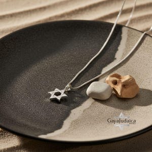 Collana con piccola Stella di David in argento sterling: oggetto di giudaica, regalo ebraico immagine 15