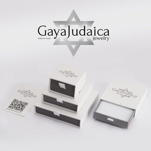 GayaJudaica gift boxes with Star of David logo and certificate card, the packaging every sterling silver chain order ships in