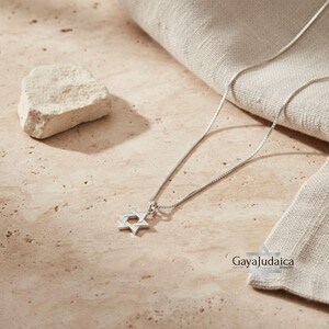 Collana con piccola Stella di David in argento sterling: oggetto di giudaica, regalo ebraico immagine 13