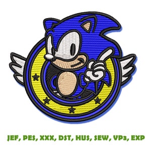 Könnte beinhalten: Gestickter Aufnäher mit Sonic the Hedgehog in einem blauen und gelben Kreis mit Sternen. Sonic ist blau mit weißen Augen und einem weißen Handschuh. Er hält seinen Finger in die Luft.