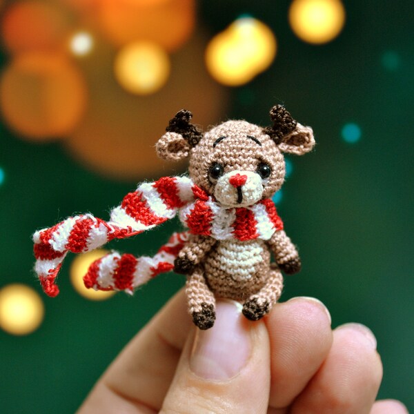 Tiny deer-Dollhouse figurine-Christmas decoration-Collectible miniature-Crochet animals-Mini reindeer-Friend gift-Micro world-Adult toy