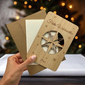 Kerstkaart met gravure gemaakt van bamboe - complete set - houten wenskaart - kerstcadeau Kerstwenskaart sterrenkaart - aanpasbaar