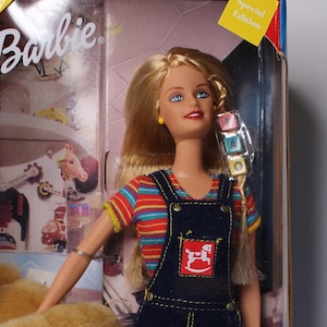 FAO Fun Barbie with Patrick the Puppy - Blonde (1999)