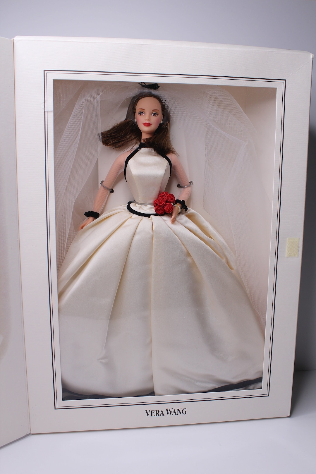 Barbie Tribute Collection Vera Wang Barbie Doll, Wearing Black Romper and Chiffon Dress, with Doll Stand ＆ Certificate of Authenticity,（並行輸入品） Barbie Signature Tribute Collection Vera Wang Barbie Doll NEW Limited  Exclusive | eBay