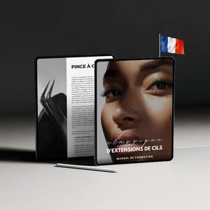 Puede incluir: Dos tabletas digitales que muestran un manual de formación para extensiones de pestañas. La pantalla frontal muestra un primer plano de un ojo con extensiones y el texto "classique D'EXTENSIONS DE CILS MANUEL DE FORMATION". Una pequeña bandera francesa.