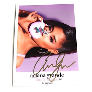 Ariana Grande Handsignierte Fotokarte mit COA | Authentisches Autogramm | Seltenes Sammlerstück | Kostenloser Versand | 11,8x15,5cm