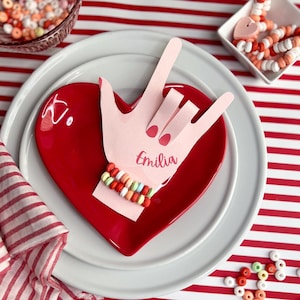 ASL "I Love You" Place Card: Editable Gift Tag, Name Card. Edit in Canva, download as PNG for Cricut or JPG for Hand Cut Option.