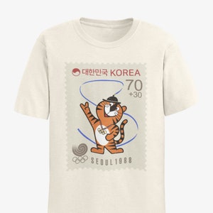 Timbro mascotte Hodori Tiger - Olimpiadi di Seoul Corea del 1988 - Ispirato allo stile vintage / T-shirt unisex / Amanti di K-Pop, K-Drama e K-Fashion