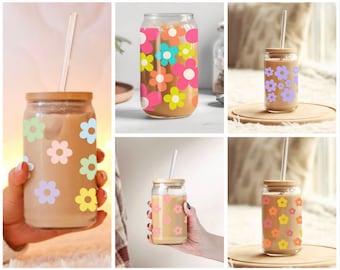 Personalized Daisy Glass Cup, Iced Coffee Cup, Bridal Shower Gift, glass Tumbler, Beer Can Glass with lid & straw, Bridesmaid Glass Can