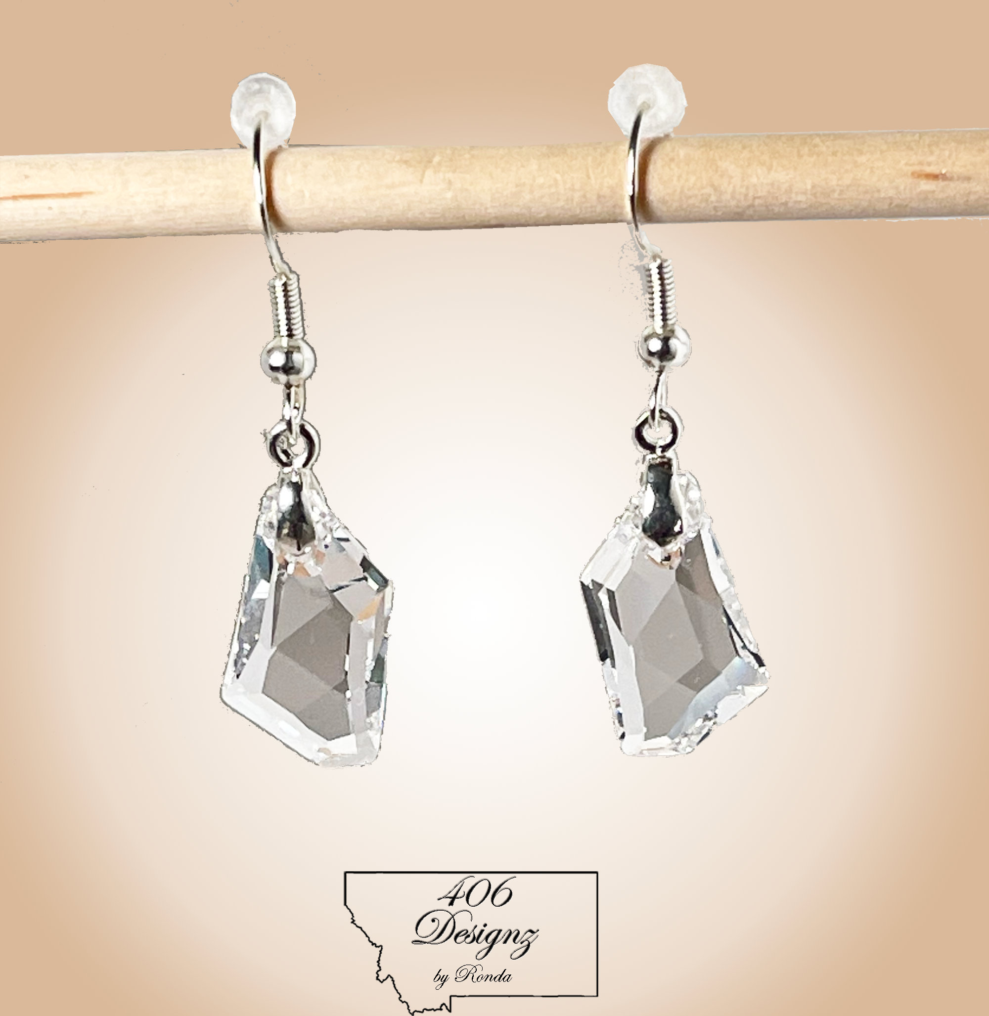 Clear Swarovski De-art Crystal Pendant Earrings on Sterling Clear Swarovski De-art Crystal Pendant Earrings on Sterling