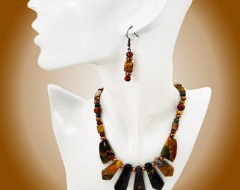 Collier pendentif soleil en jaspe Picasso sur chaîne perlée avec boucles d'oreilles assorties en jaspe Picasso