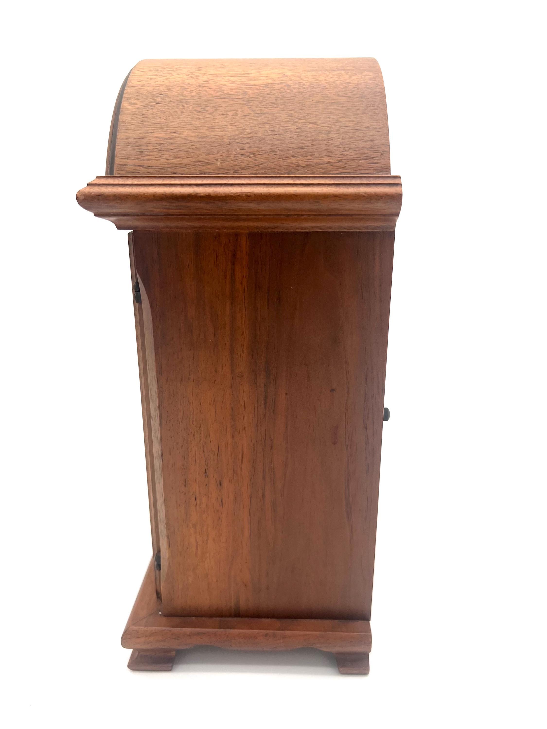 Vintage Hamilton Tempus Fugit Mantel Clock: Arched Wood Case