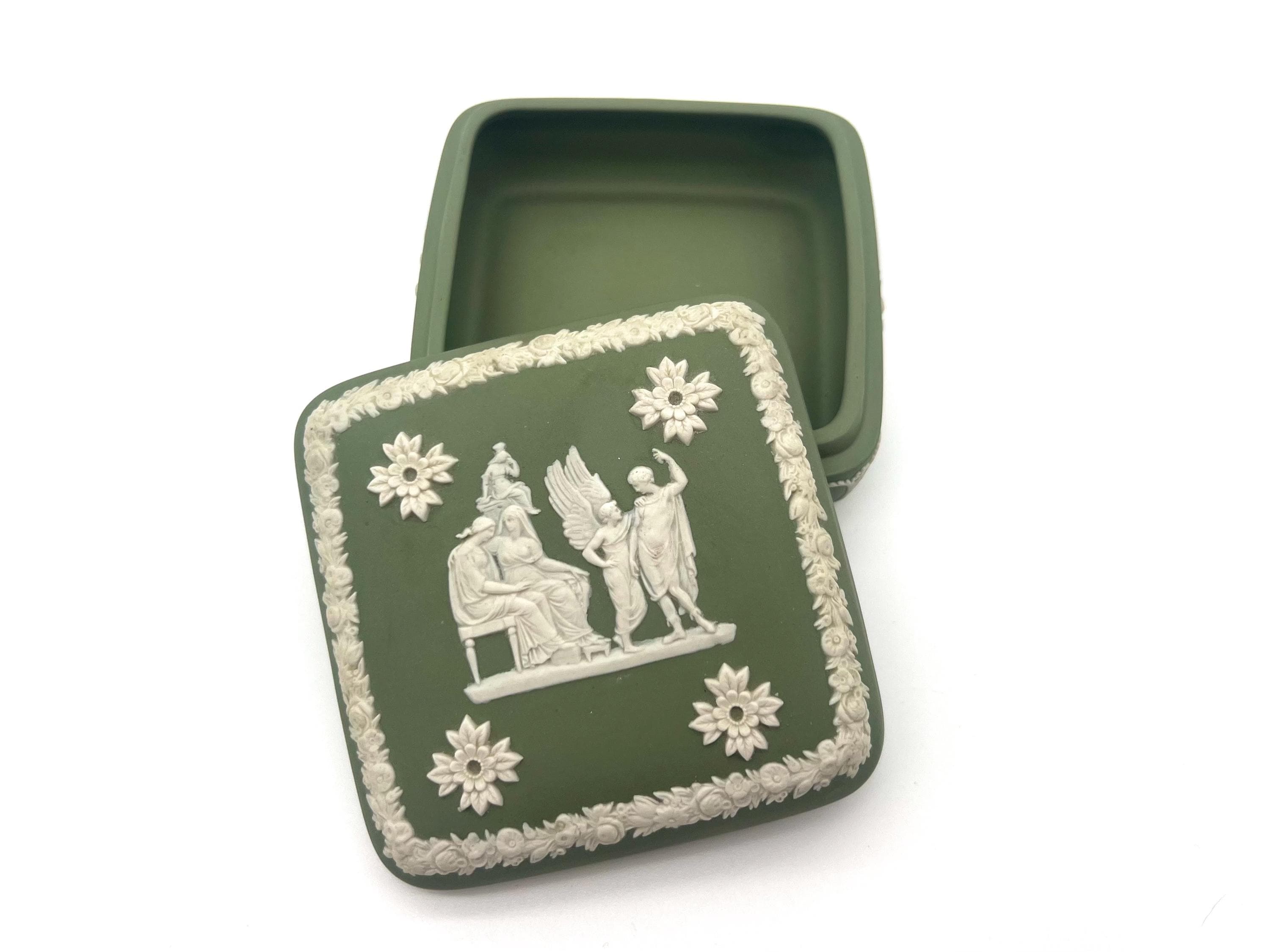 Wedgwood Green Jasperware Box 4” Trinket Jewelry Classical England