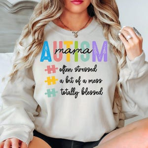 Autismus Mama Coquette Sweatshirt, Retro Autismus Bogen, Sonderpädagogik, Neurovielfalt, Unisex Rundhalsausschnitt, Autismus Bewusstsein
