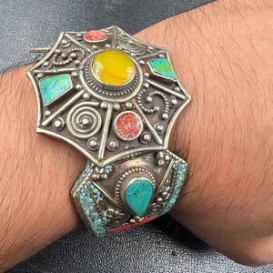 beautiful cuff Tibetan Nepalese low silver bangle with natural stones