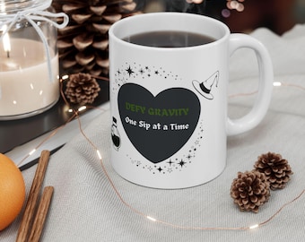 Tazza Wicked Defy Gravity, regalo per fan di Wicked, tazza del mago di Oz con pozione, tazza del mago di Oz, simpatica idea regalo per un amico, regalo per le feste