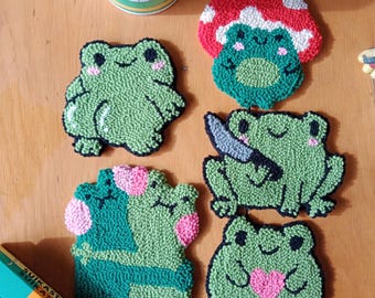 Posavasos de rana, decoración de rana hecha a mano, posavasos de aguja perforada, posavasos de rana hechos a mano, amantes de las ranas, accesorios de escritorio que abrazan ranas