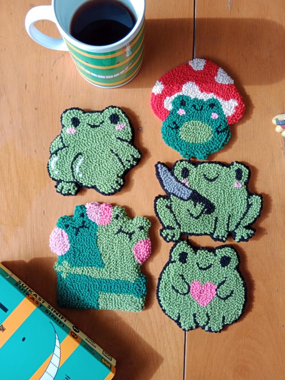 Frog Mug Rugs, Handmade Frog decor, Punch Needle Coasters, Handmade frog coasters, Frog Lovers, Desk Accessories Hugging Frogs