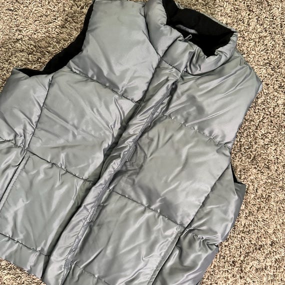 トップス Old GAP y2k silver down vest Vintage 2000s Gap Puffer Basic Essentials Streetwear Zip up