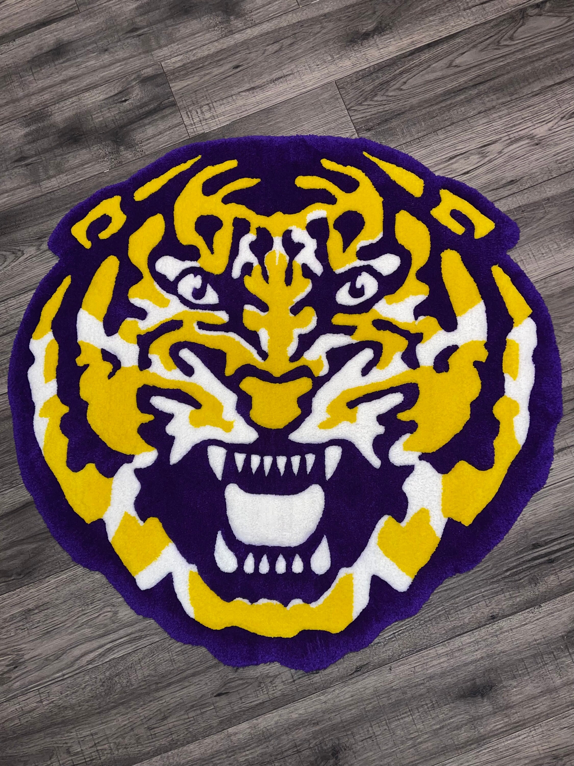 【Vintage】大判ラグ　LSU チームロゴ　虎　1420×1150 Vintage】大判ラグ LSU チームロゴ 虎 1420×1150