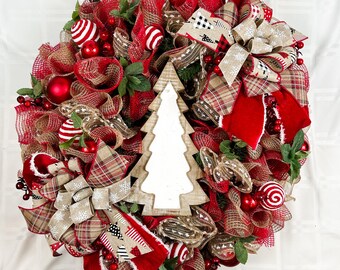 Red Wooden Tree Holiday Wreath