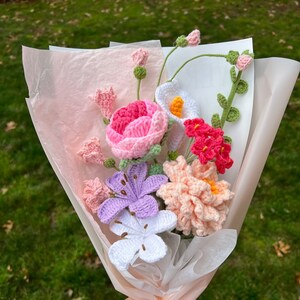 かぎ針編みの花束、手作り、バラ、室内装飾、完成品、彼女へのプレゼント、誕生日、友人、ガールフレンド、お母さん、おばあちゃん、卒業式