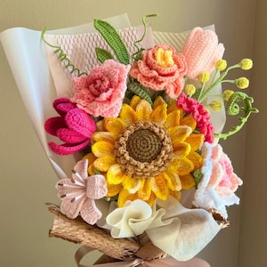 Crochet Sunflower bouquet, Handmade personalized keepsake sympathy Gift for anniversary, Teacher, Birthday, Mom, Grandma, Wife