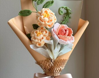YOFANUP Bouquet di fiori all'uncinetto, fiori all'uncinetto, bouquet lavorato a mano, rose rosa, tulipani rosa, tulipani rossi, per San Valentino, festa della mamma, compleanno (rosso