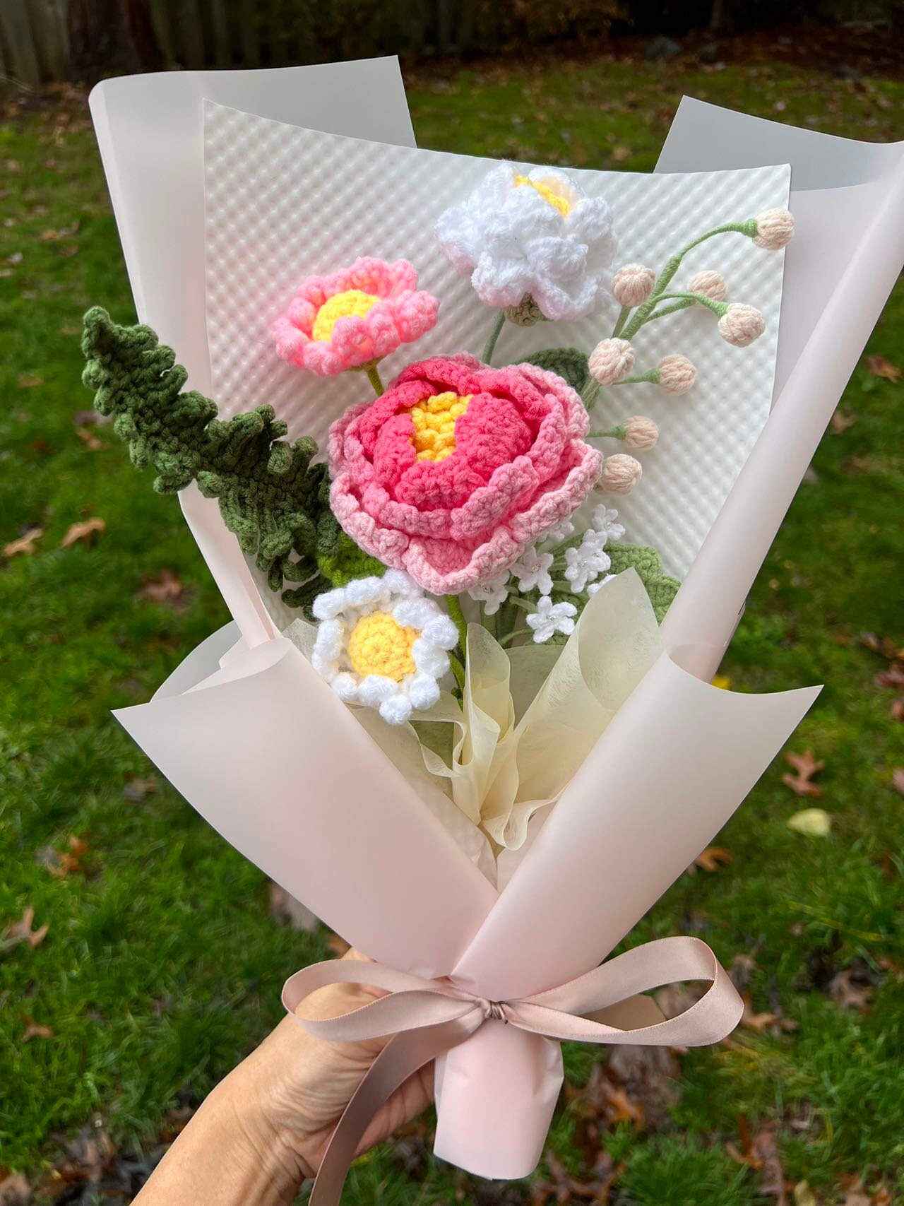 Dremisland Bouquet di fiori all'uncinetto con tulipani artificiali con