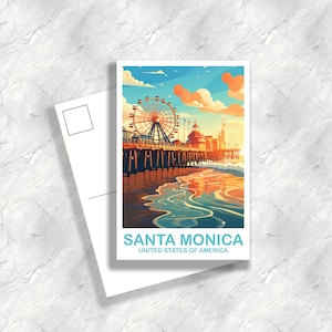Op de afbeelding: Een ansichtkaart met een kleurrijke illustratie van de Santa Monica Pier in Californi&euml;. De afbeelding toont een reuzenrad, piergebouwen en de oceaan onder een blauwe lucht met wolken. De tekst "SANTA MONICA UNITED STATES OF AMERICA" staat onderaan.